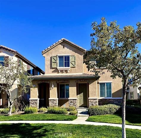 Townhomes in Moreno Valley, CA typically rent for around $1,769 per month. What is the average length of lease for a townhome in Moreno Valley, CA? The average lease term for a townhome in Moreno Valley, CA is typically 12 months, but some townhomes may rent between six and 24 months.