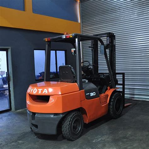 Toyota 7FD30 (Diesel Forklift) - Malaysia Forklift Supplier