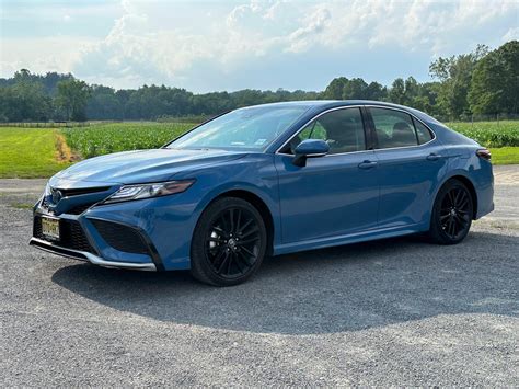 Toyota Camry shows off with XSE Hybrid