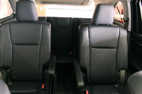 Toyota highlander captain seats. Toyota Highlander Versus the Competition Toyota Highlander vs. Kia Telluride . The Kia Telluride is a more well-rounded SUV than the Highlander. The Telluride has one of the most upscale cabins in the midsize SUV class, with a third row that comfortably seats adult passengers.This Kia also drives like a … 