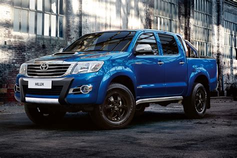The 2024 Toyota Tacoma is finally an Editors' Pick, as it marks a tremendous improvement over the previous generation pickup. Meanwhile, others like the redesigned Mercedes-Benz E-Class or .... 
