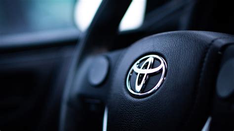 Toyota recalling nearly 100,000 vehicles in Canada due to airbag safety issue