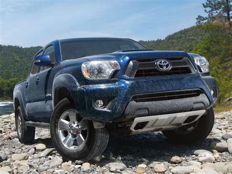 Toyota tacoma v8. TRD Pro Pickup 4D 6 ft. $37,964. $22,995. For reference, the 2015 Toyota Tacoma Access Cab originally had a starting sticker price of $22,765, with the range-topping Tacoma Access Cab TRD Pro ... 
