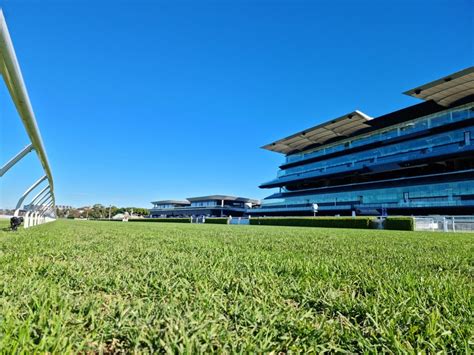 Track conditions, form and scratchings for Randwick