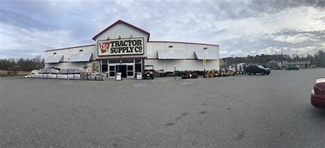 Tractor supply bangor. After all, Husqvarna is more than just a premium brand of chainsaws, robotic lawn mowers, battery tools, commercial power equipment, zero-turn mowers and more. Husqvarna is known for providing innovative solutions. That’s what the team at Tractor Supply Co of Bangor, ME wants to deliver to you, too. We want to offer you excellent service. 
