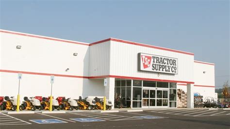 Tractor supply clarion pa. Tractor Supply Co. (26 Commerce Rd, Clarion, PA) 4.7 6 reviews · Garden Center Garden Center 