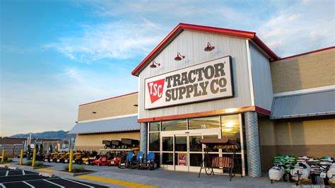 Tractor supply crescent city. Things To Know About Tractor supply crescent city. 