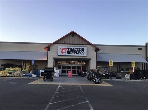 Tractor supply dinuba. Things To Know About Tractor supply dinuba. 