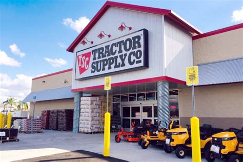 Tractor supply dyersburg tn. Tractor Supply Company in Dyersburg, TN. Tractor Supply is your neighborhood rural lifestyle store, providing pet supplies, livestock feed, power equipment, workwear & more. Our team of experts, better known as your neighbors, is proud to bring you the products and seasoned advice you need. 