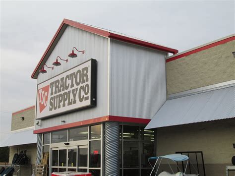 Tractor supply first responder discount.  In June 2024, Tractor Supply a...