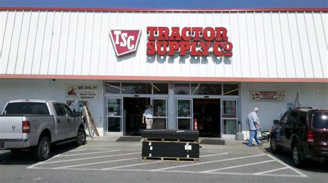 Tractor supply goldsboro nc. Tractor Supply Co. at 1308 W Grantham St, Goldsboro NC 27530 - ⏰hours, address, map, directions, ☎️phone number, customer ratings and comments. 