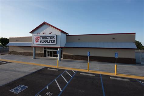 Tractor supply hanford. Essential Duties and Responsibilities (Min 5%) Maintain regular and predictable attendance. Work scheduled shifts and have the ability to work varied hours, days, nights, weekends and overtime as dictated by business needs. Team Members are required to perform a combination of the following duties during 95 percent of their day. 