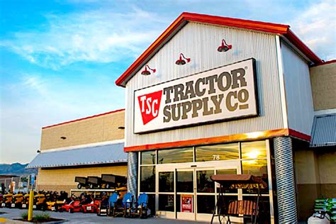 Tractor supply lancaster oh. Medical supply businesses, such as Tri-Med, Inc., supply oxygen tank refills and systems to customers needing home oxygen therapy. Lawn and garden stores, such as Tractor Supply Co... 