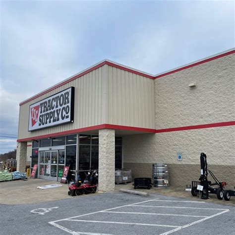 Tractor supply lebanon. A big purchase like a tractor is always better when you know you’ve received a great deal. Check out these tips to get a terrific deal on a tractor and get to tending to your prope... 