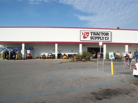Tractor supply london ky. Do more with a Tractor Supply Account: Special promotions and savings; Create and share Wish Lists; ... LONDON KY. 100 London Shopping CTR London, KY 40741 (606) 877-5500 