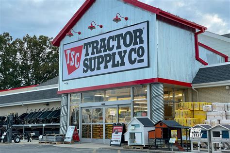 Tractor Supply - Nanticoke, PA - Hours & Store Details Tractor Supply is proud to be situated at 2456 Sans Souci Parkway, in the south-west region of Wilkes-Barre, in Nanticoke. This store is situated in a convenient location to serve the customers of Mountain Top, Nanticoke, Hunlock Creek, Glen Lyon, Plymouth, Kingston and Shavertown.. 