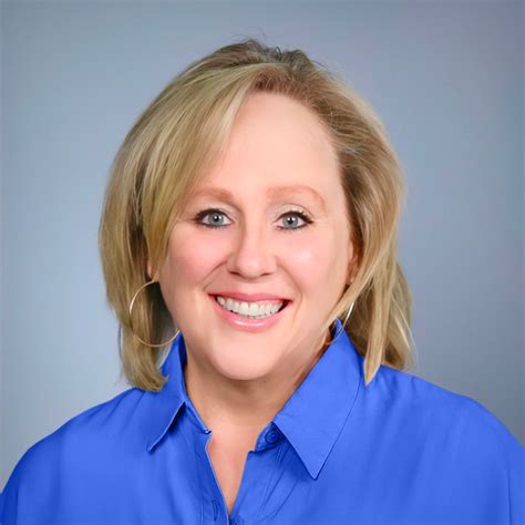 Tracy Graves, Victoria, TX Real Estate Associate - RE/MAX