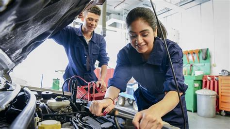 Trade schools for women. Skills Ontario held an event in Guelph on Thursday to highlight women working in the trades for high school students. It was held as part of events to mark … 