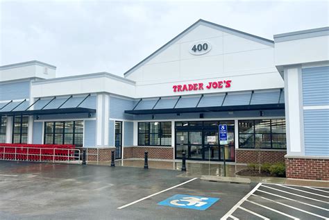 July 7, 2022 Is Trader Joe's coming to Glastonbury? Alex Wood, JI The blue and white building, on Hebron Avenue in Glastonbury, won approval from the Town Plan and Zoning Commission on.... 