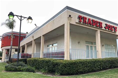 Welcome to Trader Joe's Pasadena, CA: Your summer produce paradise, and destination for the coolest flavored sparkling waters, irresistible ice cream, and energizing cold-brew coffee. . 