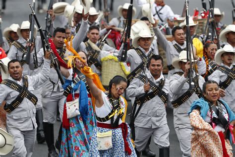 Tradicion Y Revolucion