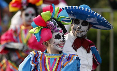 Traditions of the day of the dead. - Designing and deploying 802 11 wireless networks by jim geier.