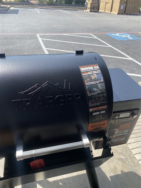 Using a Traeger Pellet Smoker: These steps will help you make sure that smoking on your Traeger grill is a success every time. Start by plugging in your Traeger and selecting the smoke setting. Or set the temperature dial to 190°F (90°C). Make sure …. 