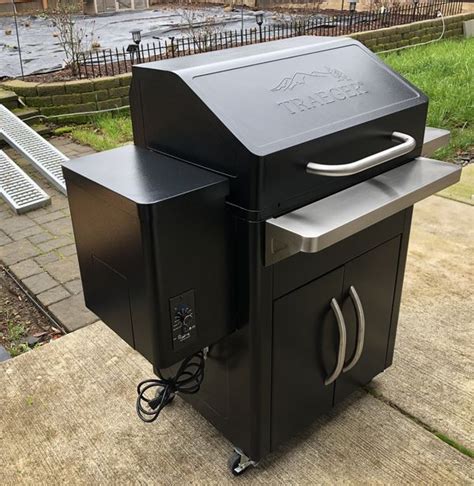 Traeger silverton 620. Our Traeger Pellet Sensor integrates with D2 WiFIRE®-enabled grills to let you monitor pellet levels from anywhere using the Traeger App. You’ll receive notifications when your pellets run low, so you always know when it’s time to refuel. $89.99 Sale Price $89.99. Image Gallery: 1 Images. 