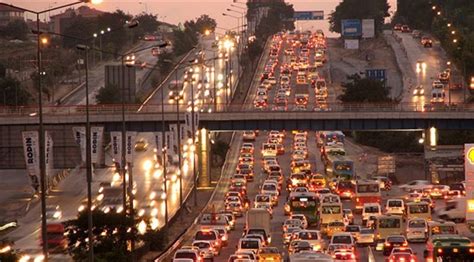 Trafiğin yoğunluk (sıkışıklık) derecesi renkle gösterilir:: Yollar boş,: Trafik yer yer yoğun,: Trafik yoğun,: Trafik durma noktasında,: Güvenilir veri yok.