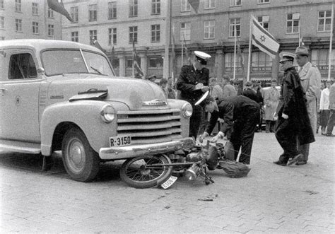 Trafikkulykker i byer med eksempler fra oslo. - Erläuterungen zu den ads güterversicherung 1973 und dazugehörigen dtv-klauseln.
