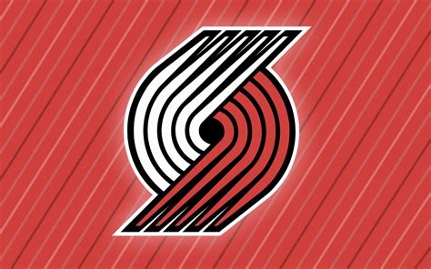  2000-01. Portland Trail Blazers. Roster and Stats. Previous Season. Next Season. Record: 50-32, Finished 4th in NBA Pacific Division. Coach: Mike Dunleavy (50-32) Executive: Bob Whitsitt. . 