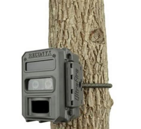 The Browning has plenty of speed and reaches out to100 ft. One important thing to consider is the wide field of view and detection angle. Most cameras hover around a 40°. However, the Patriot is 58° with an even wider 63 ° detection angle. This allows the Patriot to cover substantially more area than most trail cameras.. 