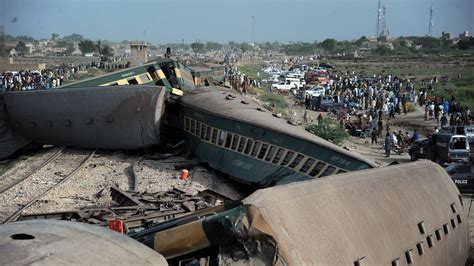 Train derailment kills at least 15, injures 50 in southern Pakistan, officials say