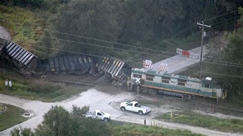 Train derails near phosphate plant in Florida