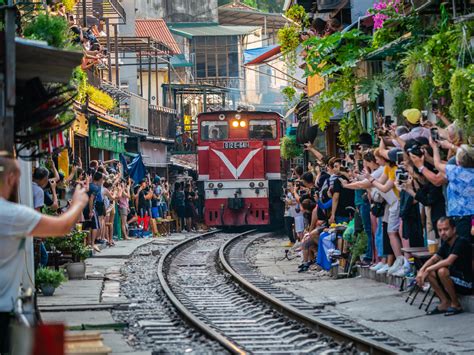 Train the street. Virtual tour of the infamous and notorious Trainstreet in Hanoi, stunning close-up views. Click here to see highlights and guide. (From Wiki)The traffic in... 