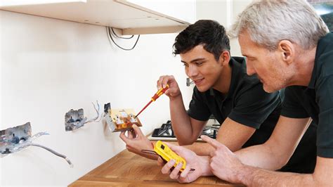Picking a training path. If you’re considering training to become an electrician, you can choose one of three main options to obtain the necessary skills and qualifications. Start an apprenticeship (with NVQ or SVQ qualification) Study a diploma or technical certificate. Take a domestic installer course..