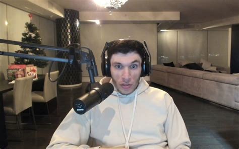 Trainwreck streamer. I dont enjoy the streams anymore. Appreciation Thread. I want train to Gamba and have a good time. It started with him being addict and going degen, it was ok and it was fun. He had a good time, lots of laughing and sometimes he would finish the stream with profit after hitting full line of buffalo squadR. Great vibes every stream even if he lost. 