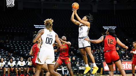 Dec 20, 2022 · DJ McCarty scored a game-high 19 points on 8-of-18 shooting, while adding five rebounds and four assists. Trajata Colbert tied a career high with 16 rebounds to go with 14 points. It marked her second double-double of the season. Curtessia Dean added 10 points and six boards for her fourth straight game in double figures. . 