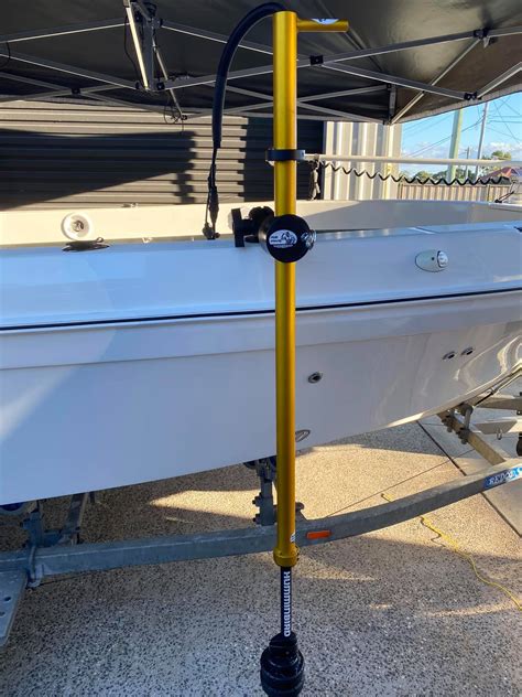 The Summit Lowrance Active Target Transducer Pole is based on the incredibly popular Summit Livescope Pole we introduced in 2019. We've designed a new mount for Active Target which allows you to rotate the transducer without loosening like is necessary using the knob on the factory mount.
