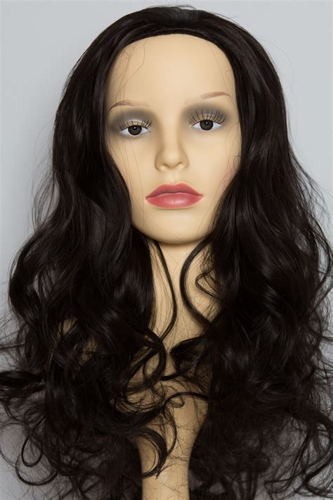 Transform Your Look with the Versatile 3/4 Wig