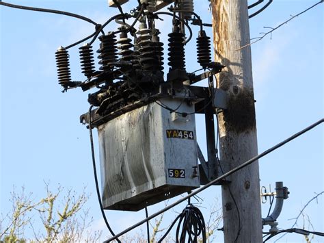 Transformer explosion cuts power to thousands in Arlington