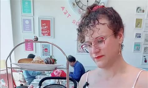 Transgender influencer targeted by disturbing prank call at SF cafe