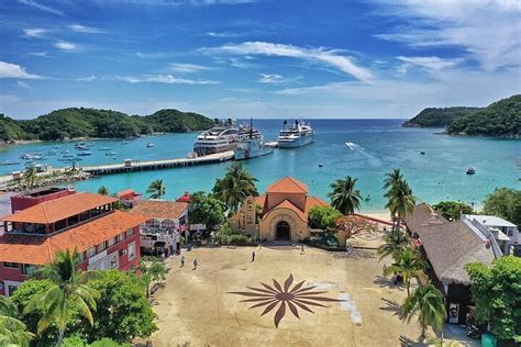 Travel Guide to Huatulco — Ready & Roam