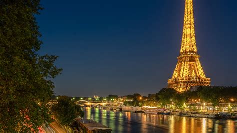 Travel paris. Paris is not only popular among tourists but it’s also a major hub for business travel. According to a survey by Statista , Paris received 19.1 million international overnight visitors in 2018 which makes it the second most visited city in Europe after London. 