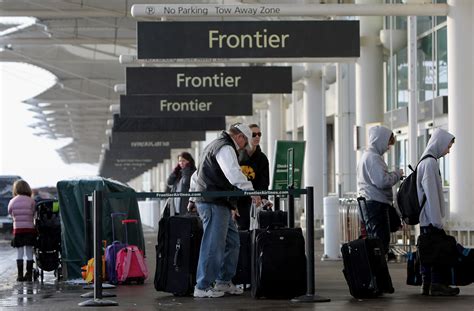 Travelers brave the busiest travel season of the year