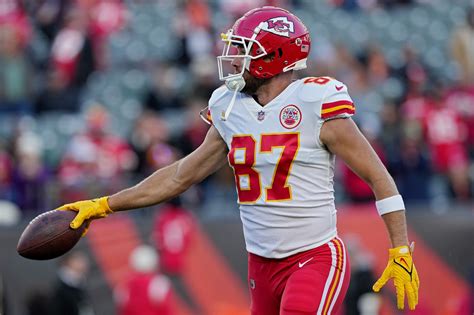 Follow Sportskeeda for all breaking news on Travis Kelce. Your login session has expired. ... 40 6.7 0 Sun 09/24 @ CHI. W 41-10: ... Kelce is a Super Bowl champion, five-time Pro-Bowl selection .... 