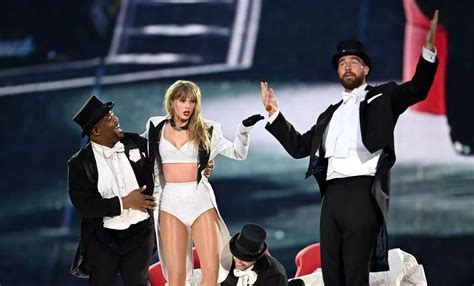 Travis kelce and taylor swift. Things To Know About Travis kelce and taylor swift. 