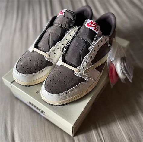 Travis scott jordan 1 low reverse mocha