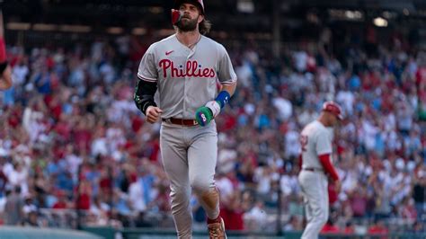 Trea Turner hits 2 of the Phillies’ 5 home runs in a 12-3, come-from-behind win over Nationals