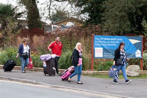 Trecco Bay caravan park asks 4,000 people to leave suddenly due …